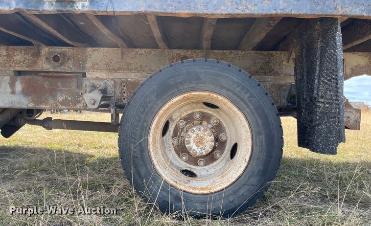 image for item KU9544 1992 GMC TopKick C5500  dump flatbed truck