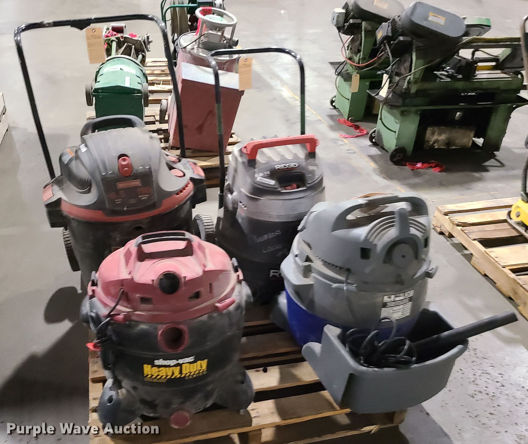 (6) shop vacuums in Kansas City, MO Item GB9149 sold Purple Wave