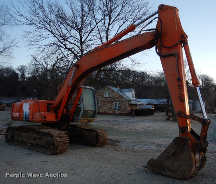 image for item DH8136 Hitachi EX200-2  excavator