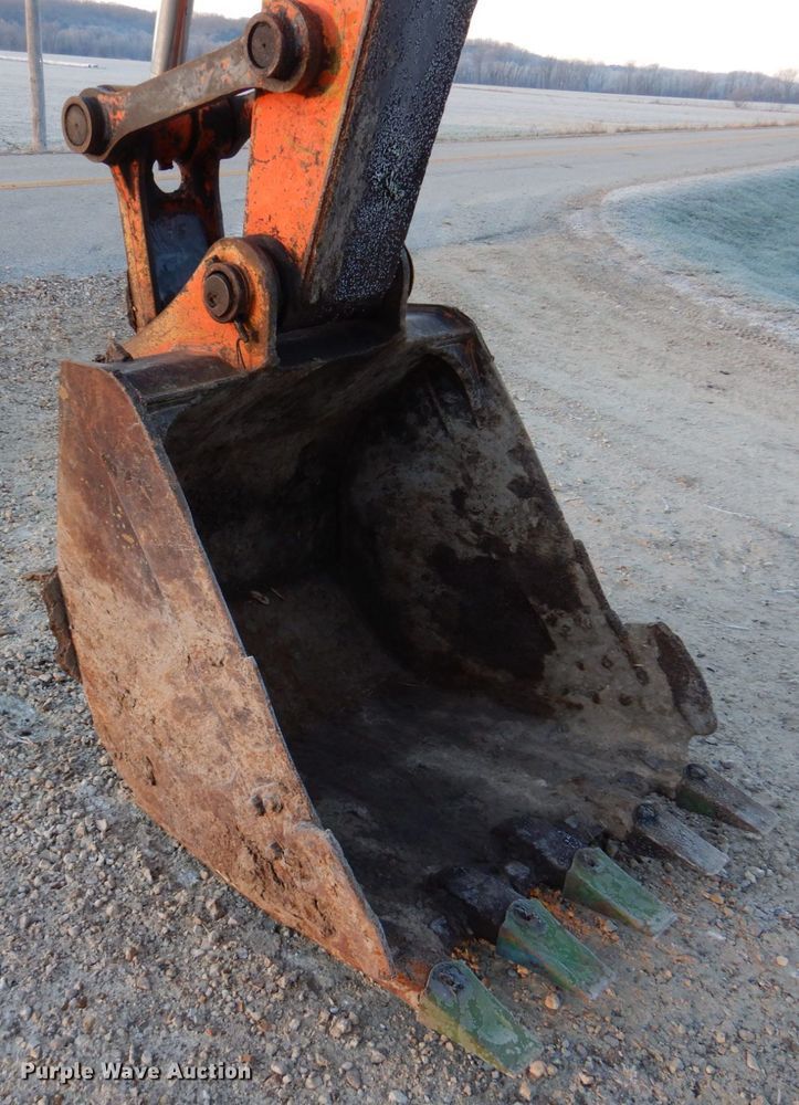 image for item DH8136 Hitachi EX200-2  excavator