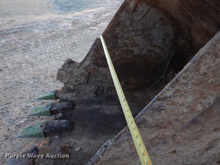 image for item DH8136 Hitachi EX200-2  excavator