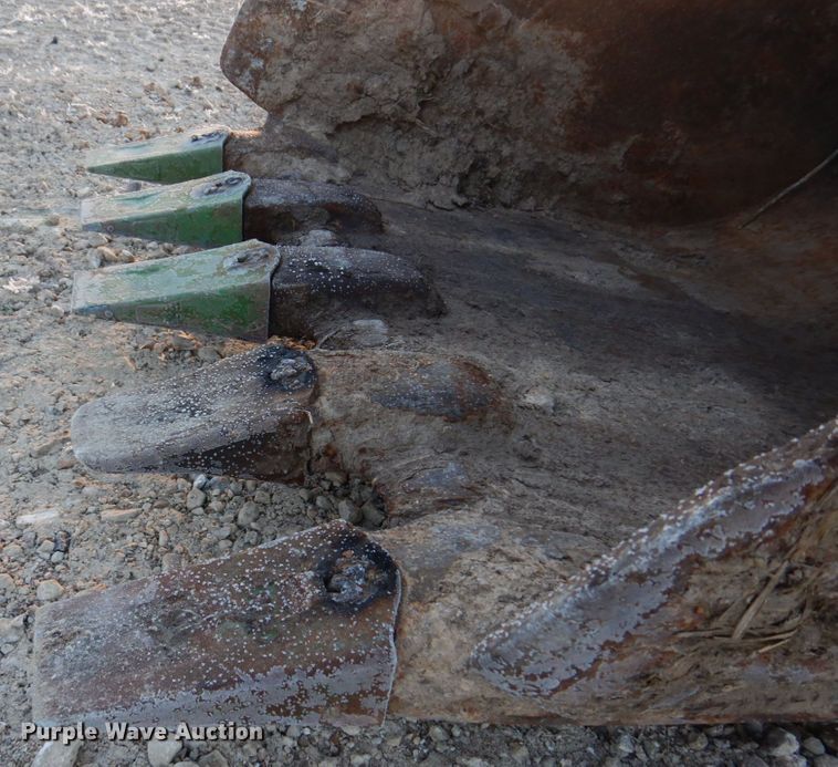 image for item DH8136 Hitachi EX200-2  excavator