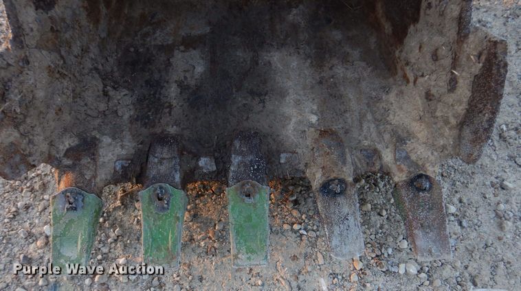 image for item DH8136 Hitachi EX200-2  excavator