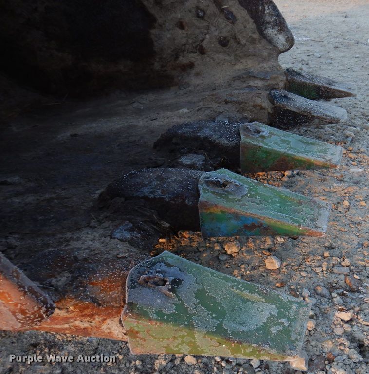 image for item DH8136 Hitachi EX200-2  excavator