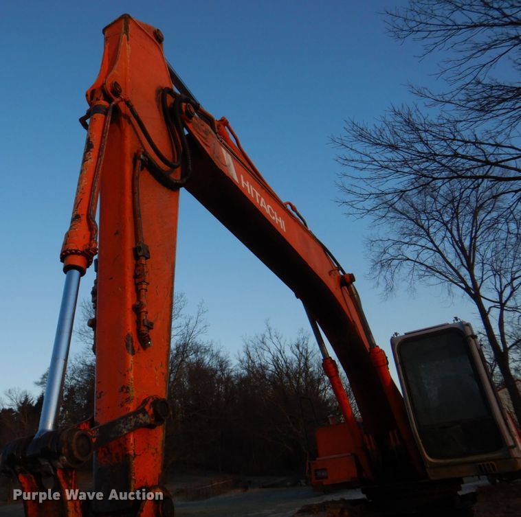 image for item DH8136 Hitachi EX200-2  excavator