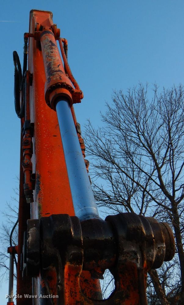 image for item DH8136 Hitachi EX200-2  excavator