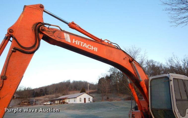 image for item DH8136 Hitachi EX200-2  excavator
