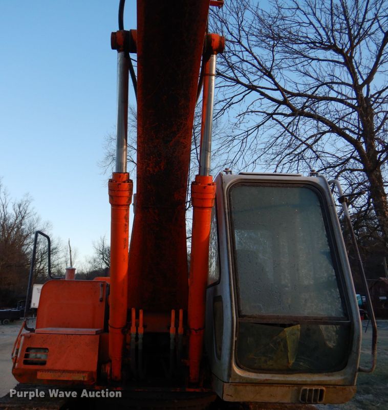 image for item DH8136 Hitachi EX200-2  excavator