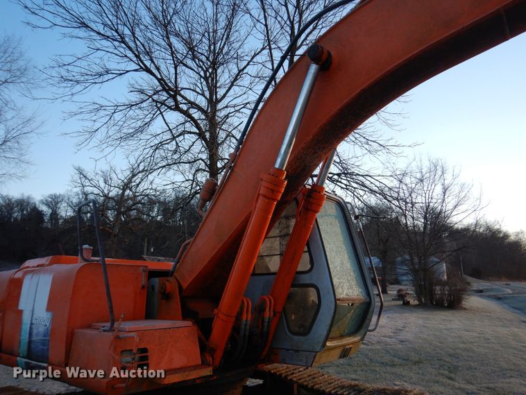 image for item DH8136 Hitachi EX200-2  excavator