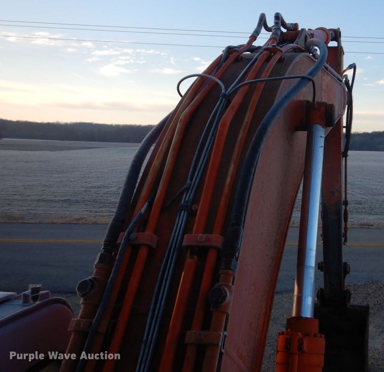 image for item DH8136 Hitachi EX200-2  excavator