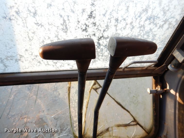 image for item DH8136 Hitachi EX200-2  excavator