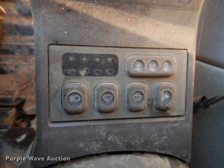 image for item DH8136 Hitachi EX200-2  excavator