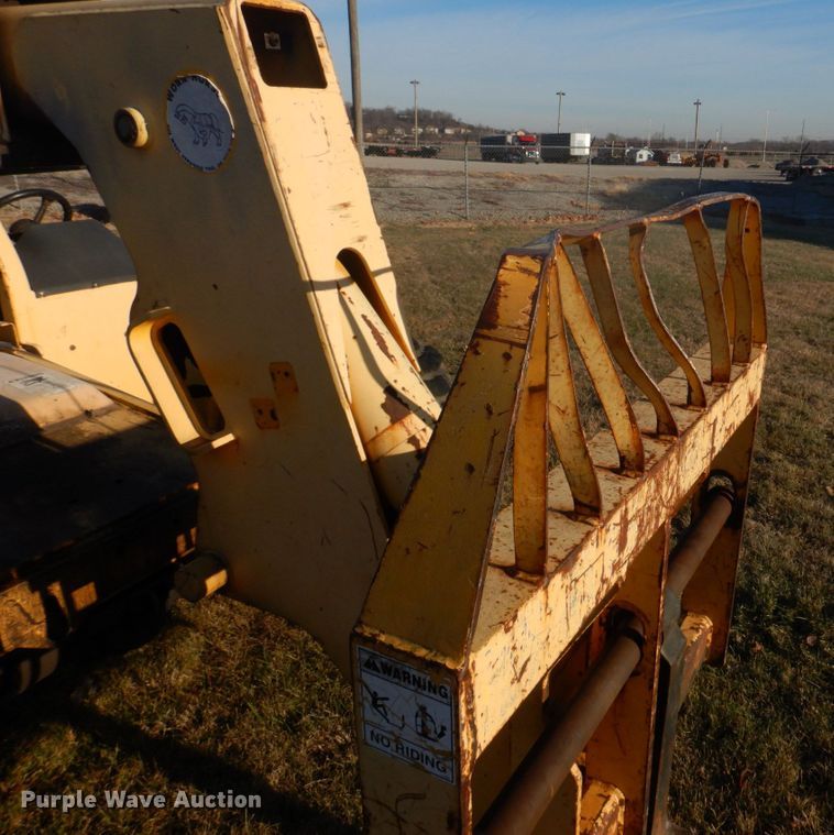 image for item DH8142 Pettibone F-636  telehandler