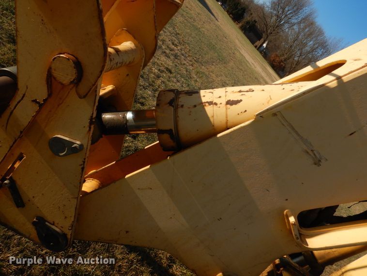 image for item DH8142 Pettibone F-636  telehandler