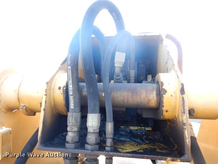 image for item DH8142 Pettibone F-636  telehandler