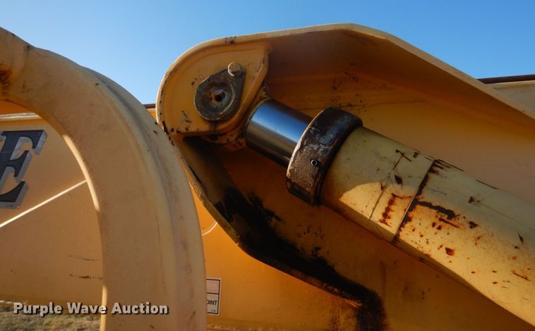 image for item DH8142 Pettibone F-636  telehandler