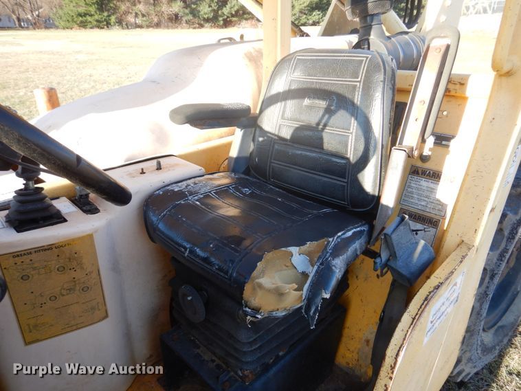 image for item DH8142 Pettibone F-636  telehandler