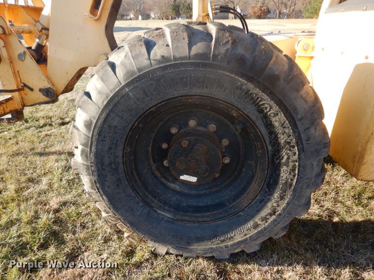 image for item DH8142 Pettibone F-636  telehandler