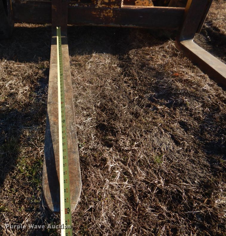 image for item DH8144 Pettibone 8036  telehandler