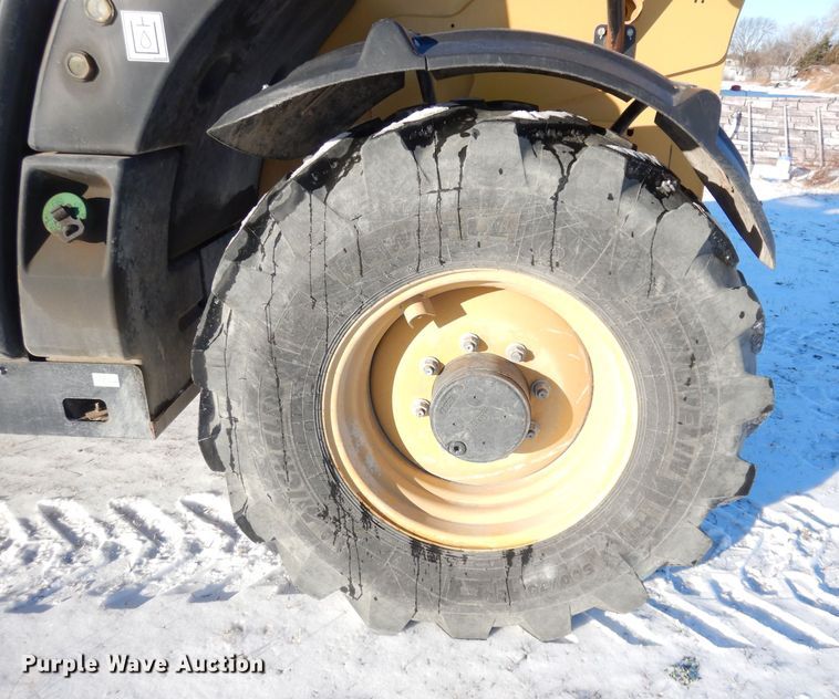 image for item DH8791 2014 Caterpillar TH407C  telehandler