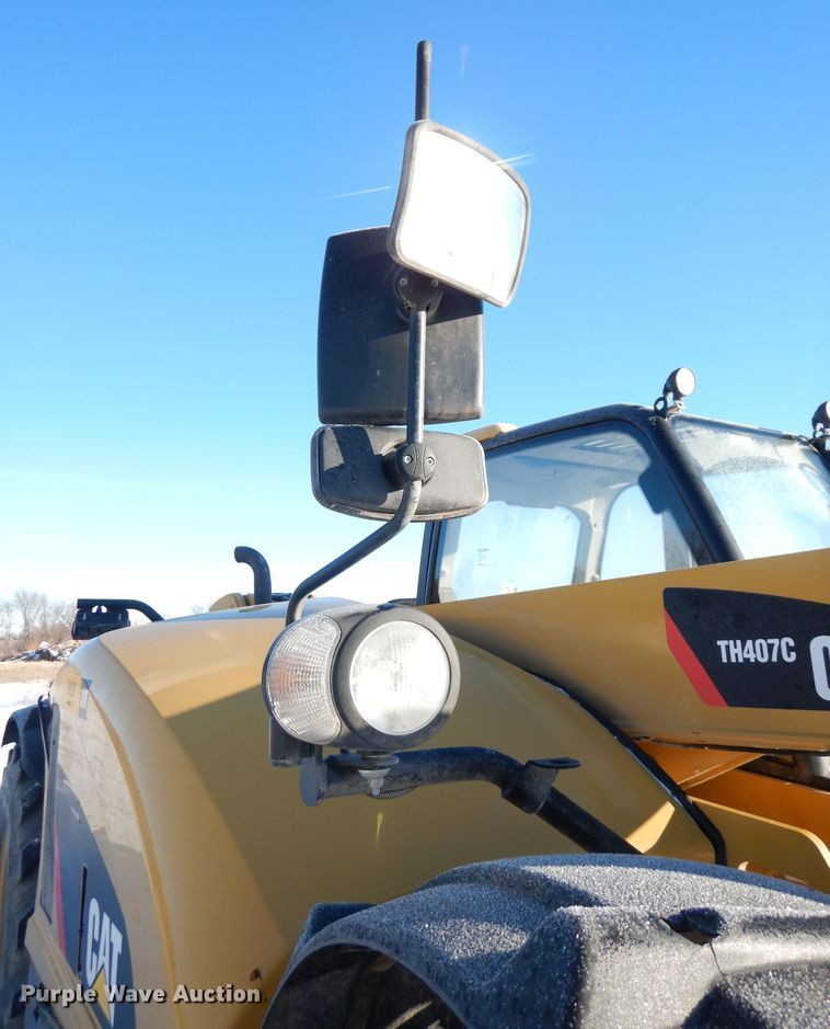 image for item DH8791 2014 Caterpillar TH407C  telehandler