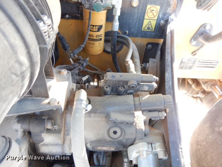 image for item DH8791 2014 Caterpillar TH407C  telehandler