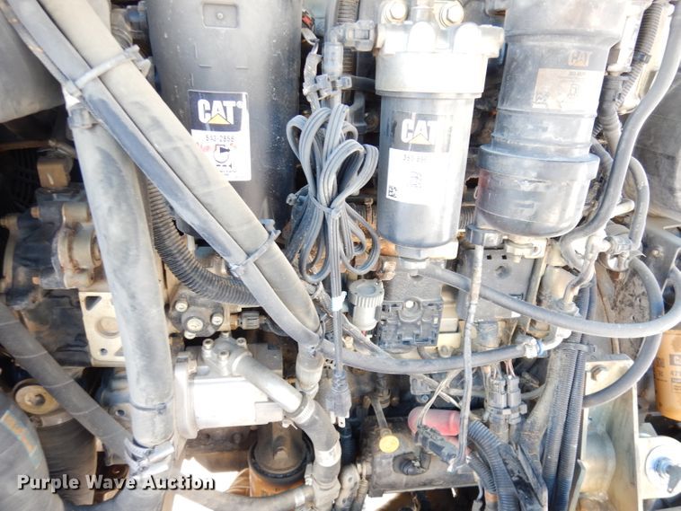 image for item DH8791 2014 Caterpillar TH407C  telehandler