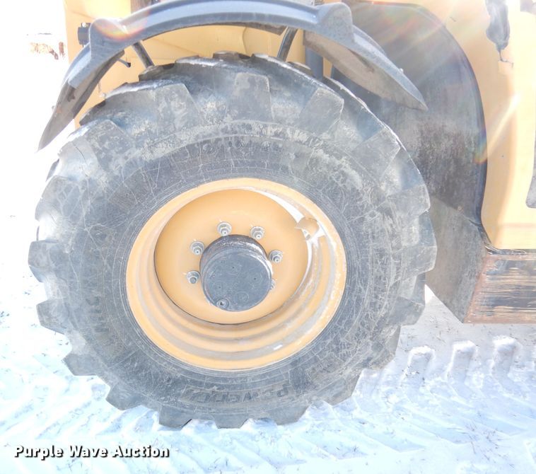 image for item DH8791 2014 Caterpillar TH407C  telehandler