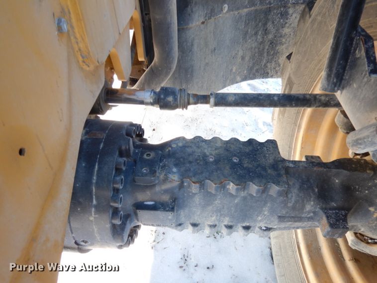 image for item DH8791 2014 Caterpillar TH407C  telehandler