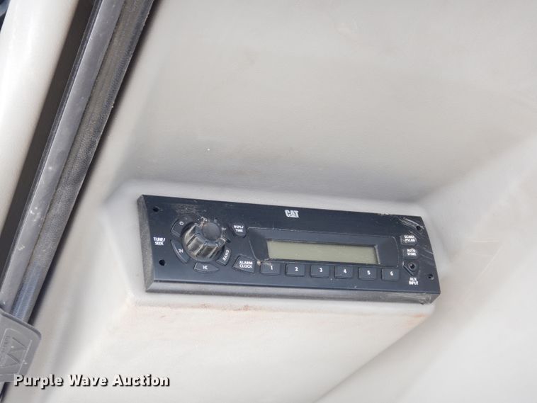 image for item DH8791 2014 Caterpillar TH407C  telehandler