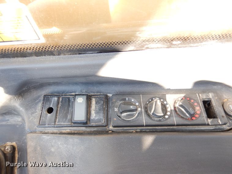 image for item DH8791 2014 Caterpillar TH407C  telehandler