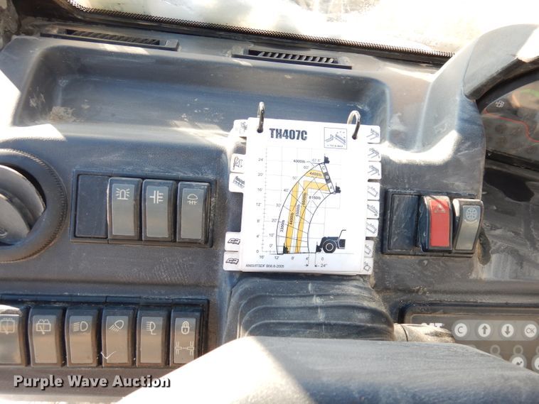 image for item DH8791 2014 Caterpillar TH407C  telehandler