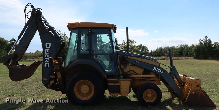 image for item DJ1990 2010 John Deere 310J  backhoe