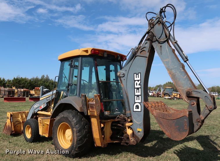 image for item DJ1990 2010 John Deere 310J  backhoe