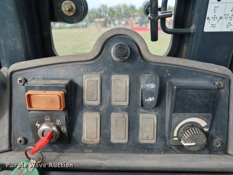 image for item DJ1990 2010 John Deere 310J  backhoe