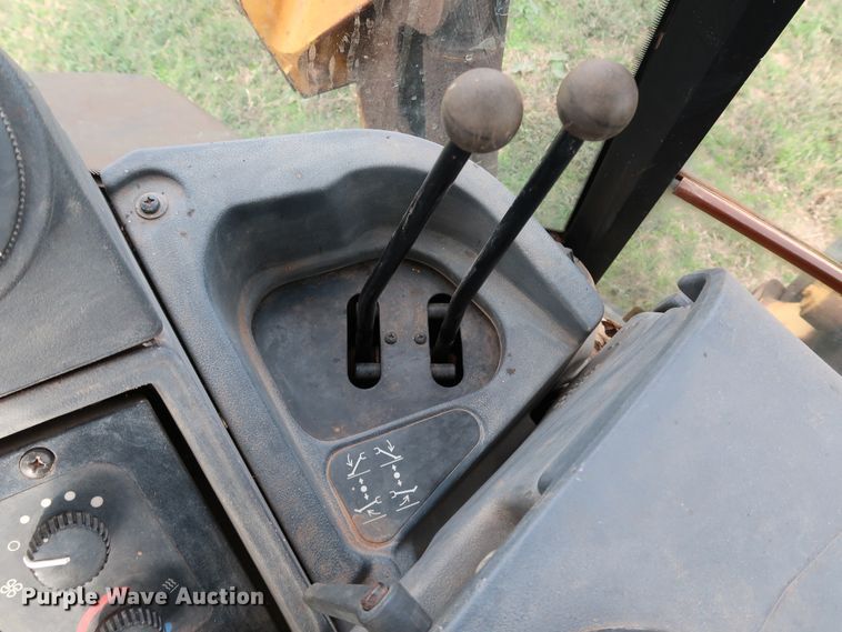 image for item DJ1990 2010 John Deere 310J  backhoe