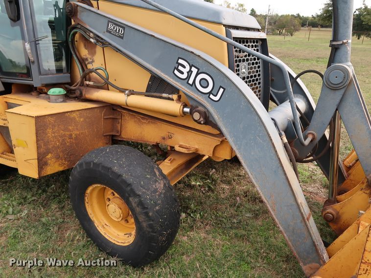 image for item DJ1990 2010 John Deere 310J  backhoe