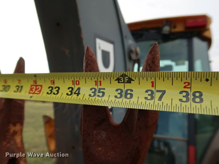 image for item DJ1990 2010 John Deere 310J  backhoe