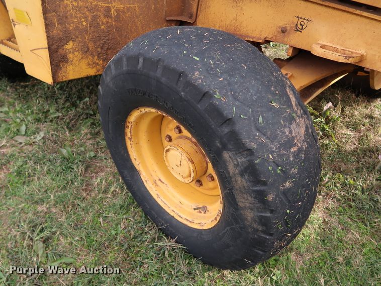 image for item DJ1990 2010 John Deere 310J  backhoe