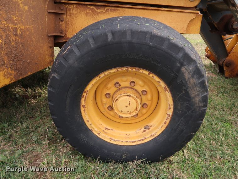 image for item DJ1990 2010 John Deere 310J  backhoe