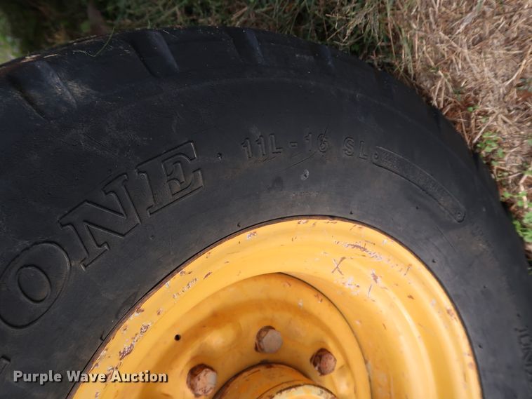 image for item DJ1990 2010 John Deere 310J  backhoe