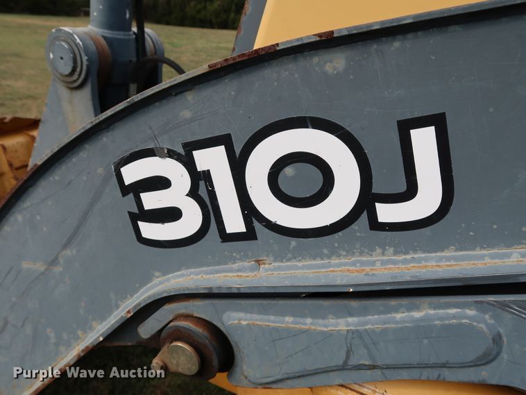 image for item DJ1990 2010 John Deere 310J  backhoe