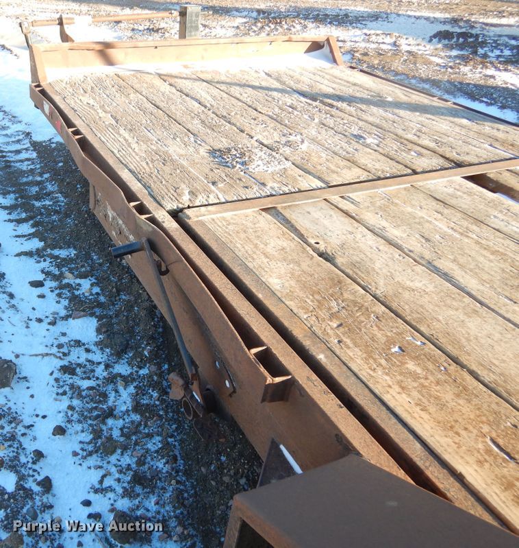 image for item DK3439 2011 Finish Line  tilt deck equipment trailer