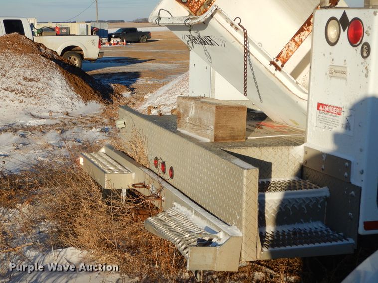 image for item DK3440 1999 Ford F450 Super Duty  bucket truck