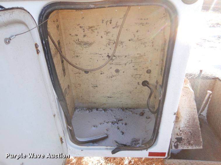 image for item DK3440 1999 Ford F450 Super Duty  bucket truck