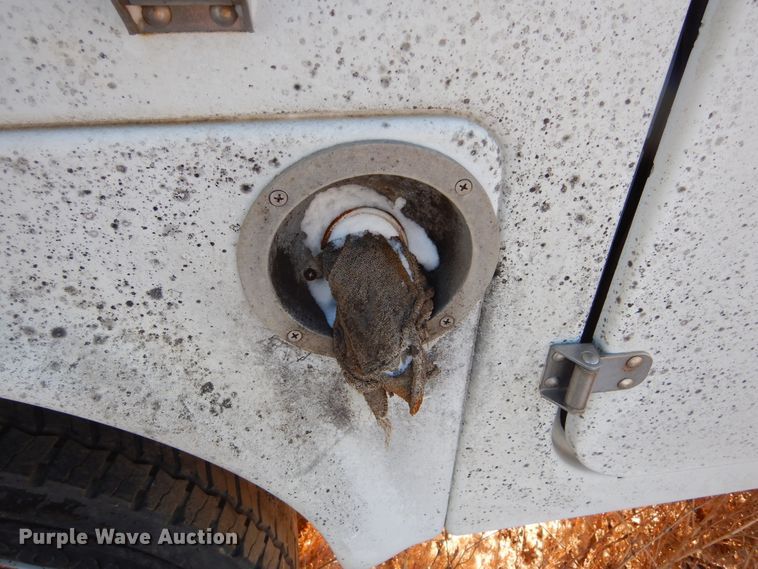 image for item DK3440 1999 Ford F450 Super Duty  bucket truck