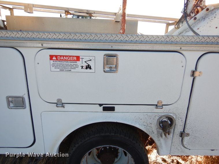 image for item DK3440 1999 Ford F450 Super Duty  bucket truck