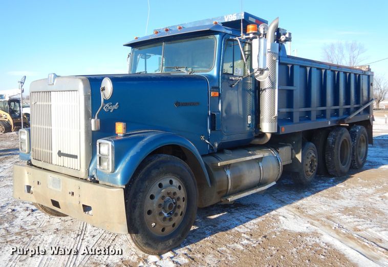 image for item DK3442 1995 International 9300 Eagle  dump truck