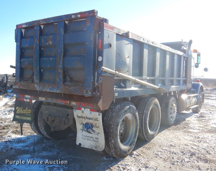 image for item DK3442 1995 International 9300 Eagle  dump truck
