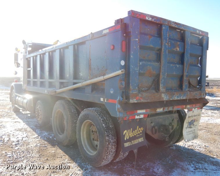 image for item DK3442 1995 International 9300 Eagle  dump truck